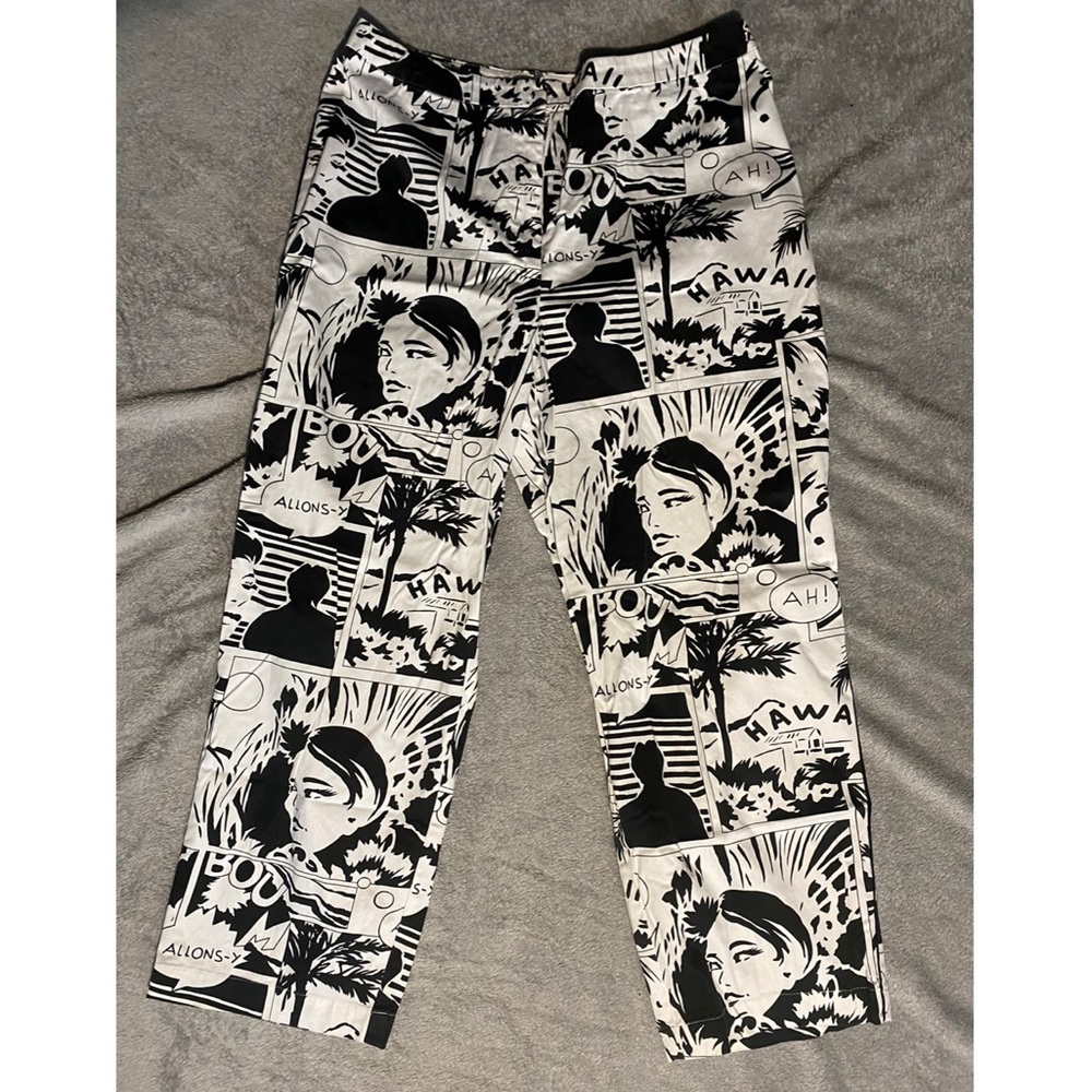 Comic pants